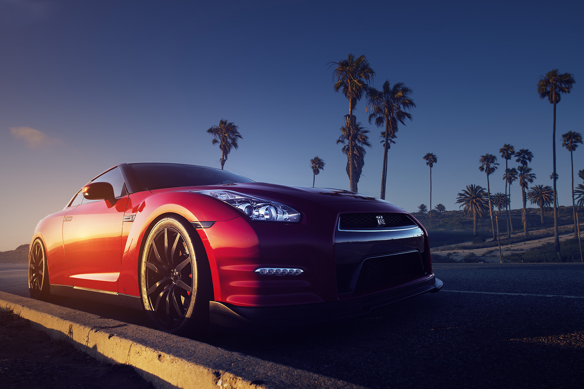Red Gt-r Sundown Palms Road