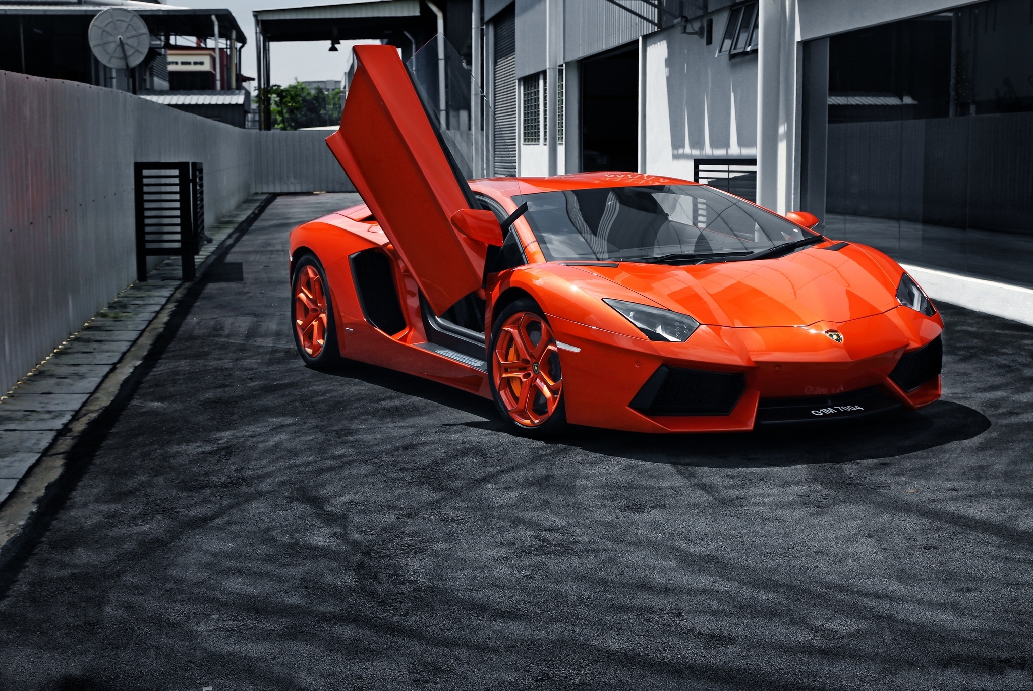 lamborghini здание оранжевый