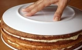 kokosovyj tort mazhem korzhy