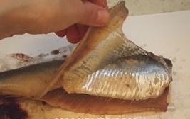 seledka snimaem shkuru