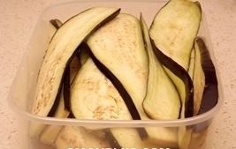 baklazhany s orehami baklazhany porezat