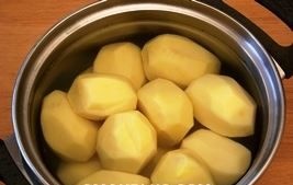 pirozhki s kartoshkoj kartoshku